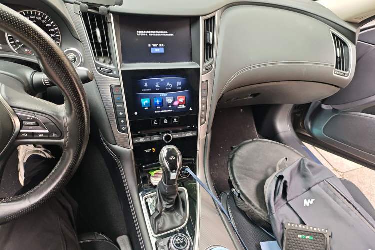 Used Infiniti Q50L 2018 2.0T Enjoyment Version China V Standard Audio And AC Panel