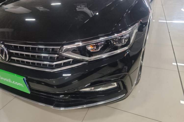 Used Volkswagen Magotan 2023 2 Million Units Limited Edition 330TSI DSG Leading Version Left Front Headlight