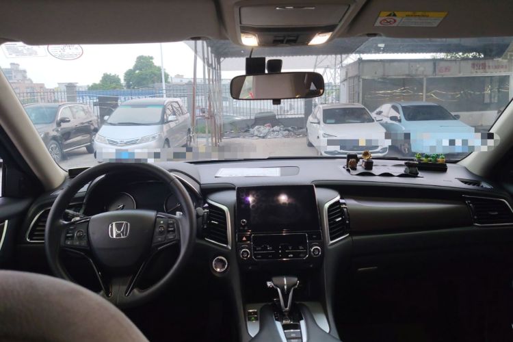 Used Honda Avancier 2017 240TURBO Two-Wheel Drive Luxury Edition Center Console