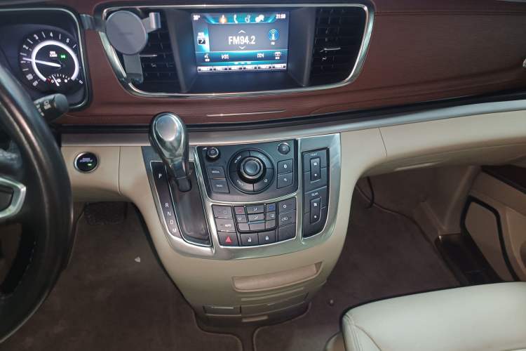 Used Buick GL8 2018 28T Luxury Model China VI Standard
