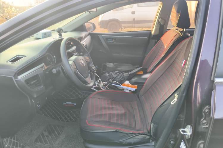 Used Toyota Levin 2016 Dual-Engine 1.8H GS E-CVT Elite Model with Sunroof