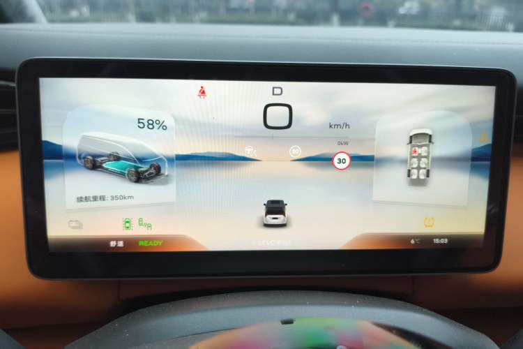 Used Geely Galaxy LEVC L380 2024 140-Degree 6-Seater All-Wheel-Drive Ultra