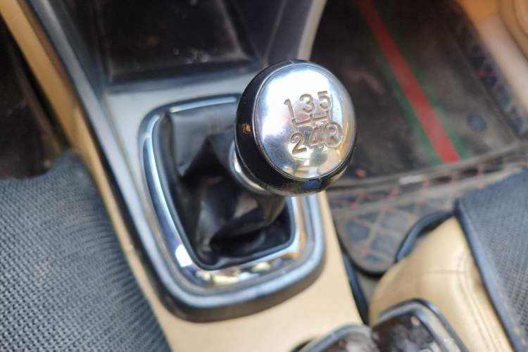 Used Chery Tiggo 2012 Elite Edition 1.6S Manual Luxury Model Gear Lever