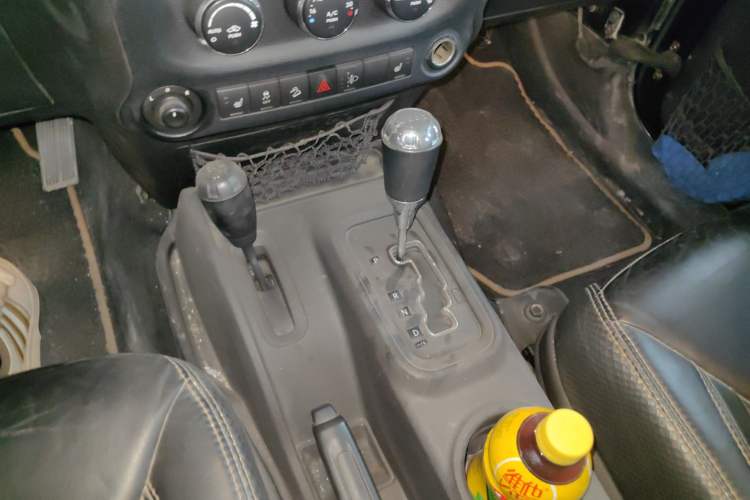 Used Jeep Wrangler 2014 3.6L Longteng Collection Edition Gear Lever