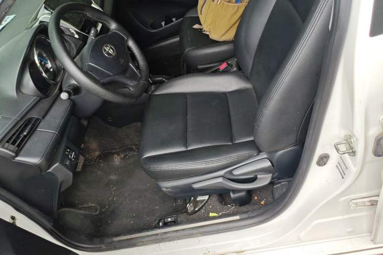 Used Toyota YARiS L Zhi Xiang 2018 1.5E CVT Champion Limited Edition Left Front Seat