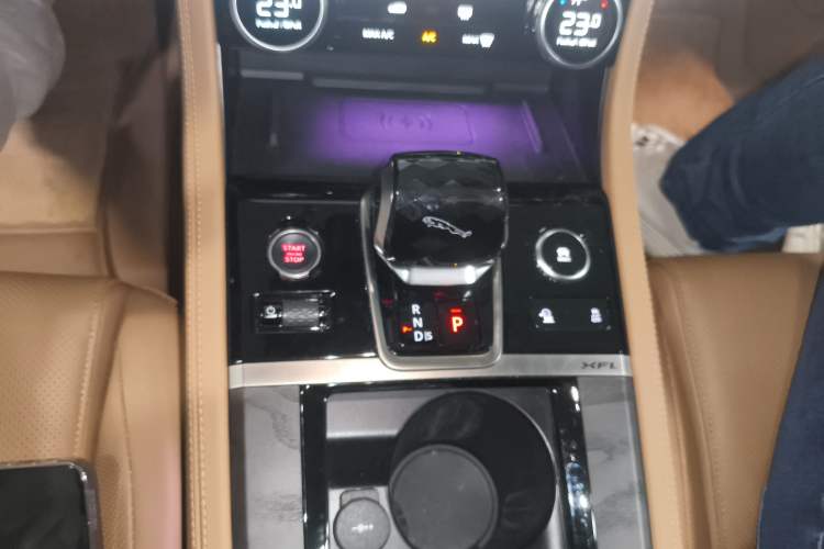 Used Jaguar XFL 2022 XFL 2.0T P250 Two-Wheel-Drive Prestige Luxury Edition
