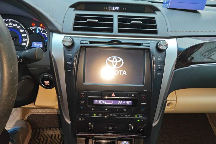 Used Toyota Camry 2016 2.0G 10th Anniversary Leading Edition