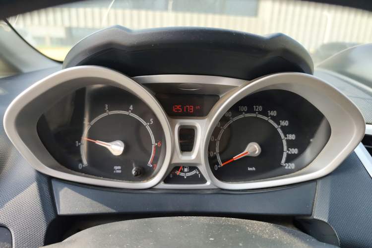 Used Ford Fiesta 2011 Sedan 1.3L Manual Fashion Edition
