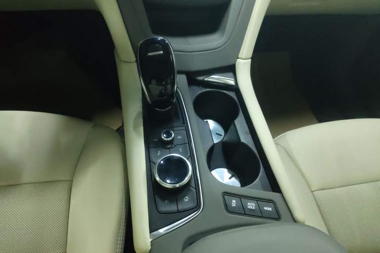 Used Cadillac XT6 2022 2.0T Six-Seater Four-Wheel-Drive Luxury Standard Edition
