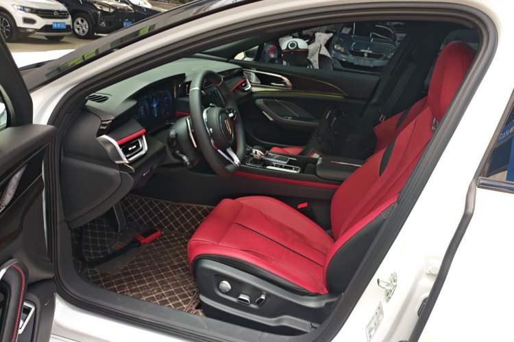 Used Hongqi H6 2024 2.0T ZhiShang Version