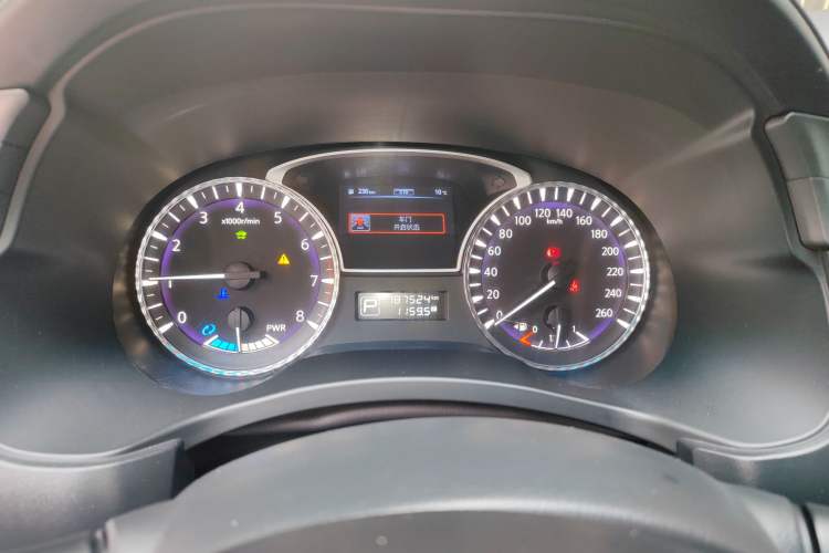 Used Infiniti QX60 2014 2.5 S/C Hybrid Two-Wheel Drive Excellence Edition