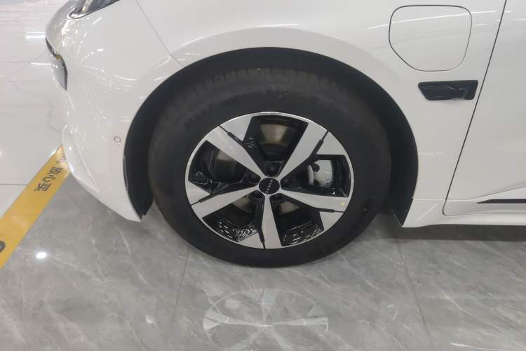 Used Zeekr 001 2022 Long-Range Dual-Motor WE Edition Exterior 4