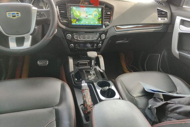 Used Geely Auto GX7 2015 Sports Edition 2.0L Automatic Luxury Upgrade Version China V Standard
