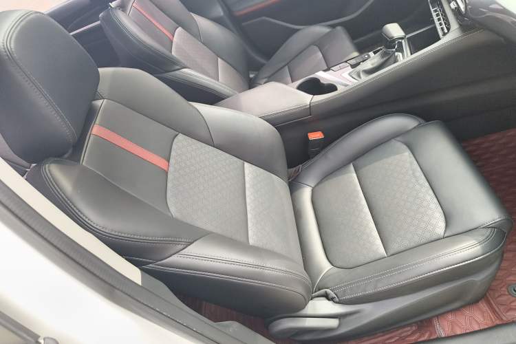 Used CHANGAN Eado 2020 PLUS 1.6L GDI Automatic Luxury Model Right Front Seat