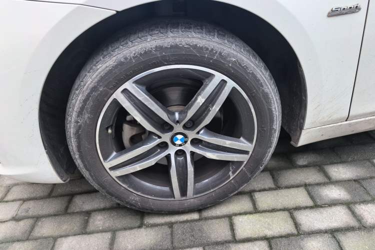 Used BMW 2 Series Active Tourer 2016 218i Sports Design Package Left Front Wheel Hub
