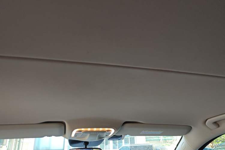 Used Mercedes-Benz Vito 2023 2.0T Business Version 7 Seats Headliner