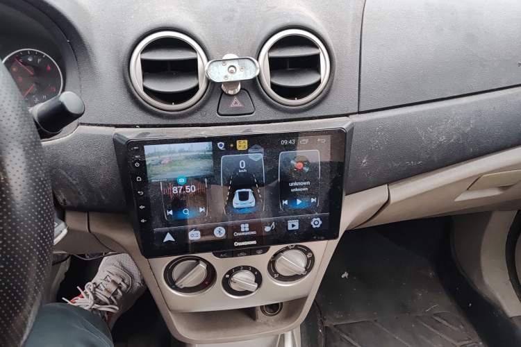 Used CHANGAN Alsvin V3 2012 1.3L Manual Comfort Version China IV Standard
