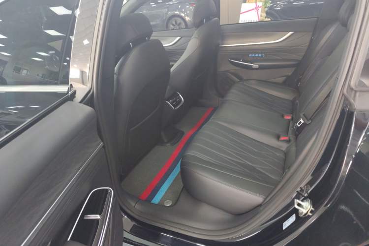 Used CHANGAN NEVO A07 2025 Blue Whale Pure Electric 625 Flagship Model Left Rear Seat