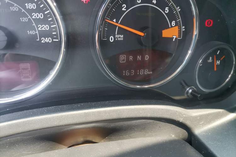 Used Jeep Compass 2014 2.4L four-wheel drive luxury version
