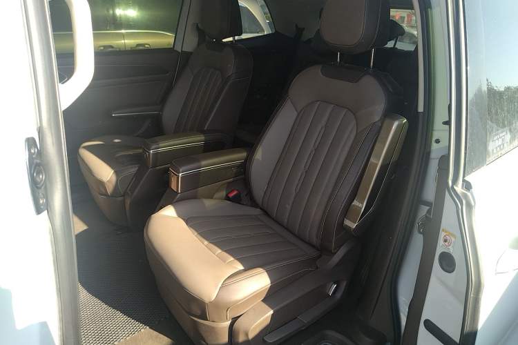 Used Volkswagen Viloran 2024 330TSI Luxury Edition