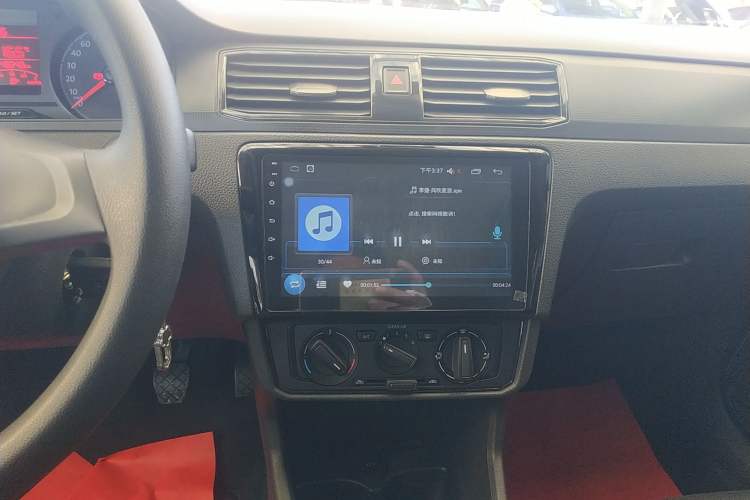 Used Volkswagen Santana 2016 1.6L Manual Fashion Edition Audio And AC Panel