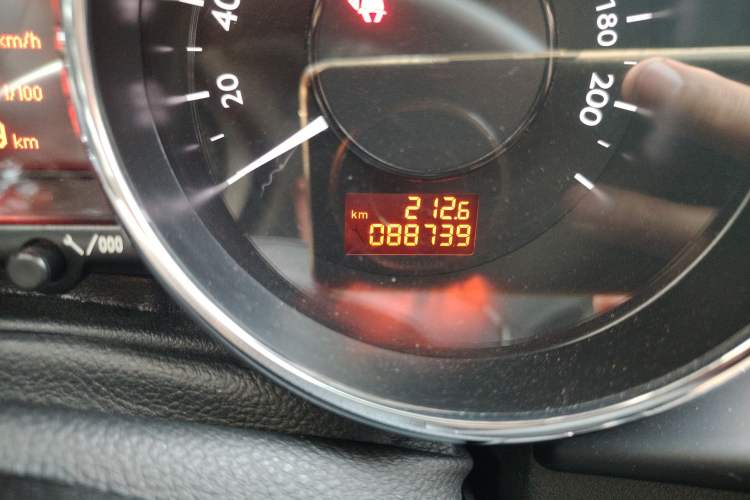 Used Peugeot 3008 2015 2.0L Automatic Trend Edition