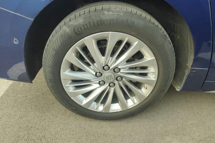 Used Buick Century 2023 2.0T Six-Seater Yinshi Edition