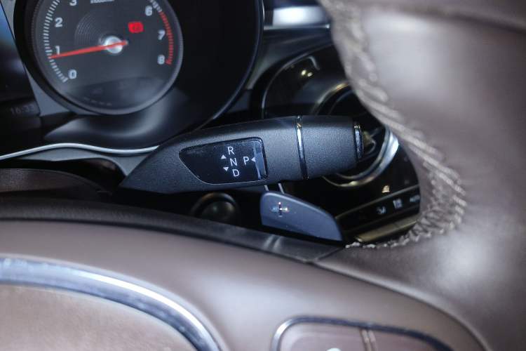 Used Mercedes-Benz GLC 2016 GLC 260 4MATIC Luxury Model
