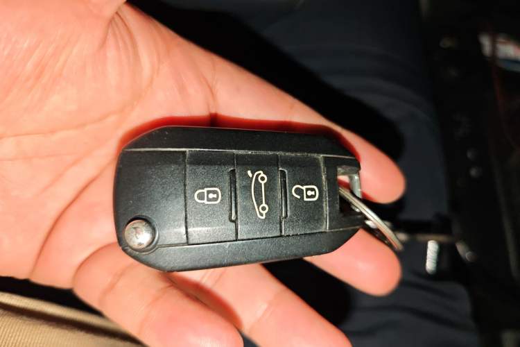 Used Peugeot 308 2016 1.6L Automatic Fashion Edition
