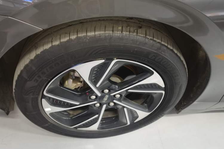 Used Lincoln Z 2022 iKoo Luxury Edition Left Front Wheel Hub