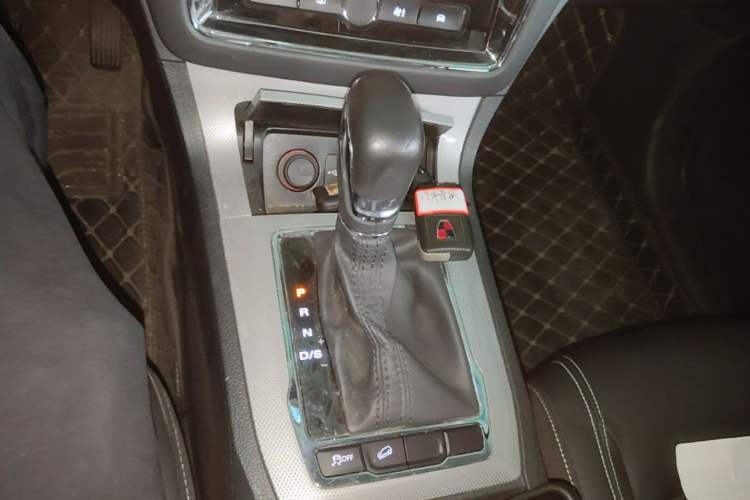Used Roewe RX5 2020 20T Automatic 4G Connect Superior Flagship Edition