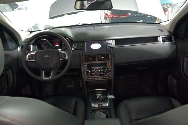 Used Land Rover Discovery Sport 2018 200 PS PURE Edition