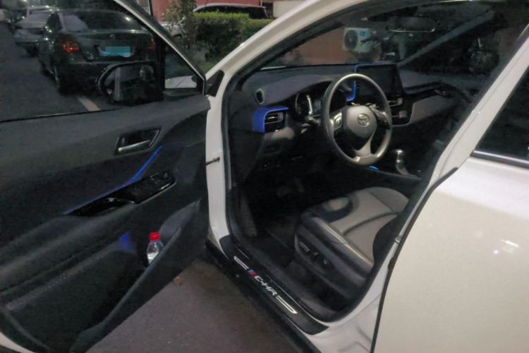 Used Toyota C-HR 2020 2.0L Leading Edition Driver Seat