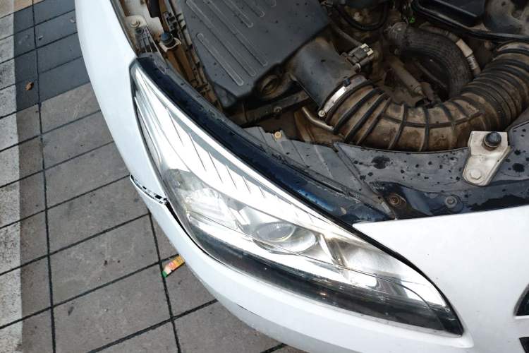 Used Chevrolet Malibu 2012 2.0L Automatic Luxury Edition Right Front Headlight