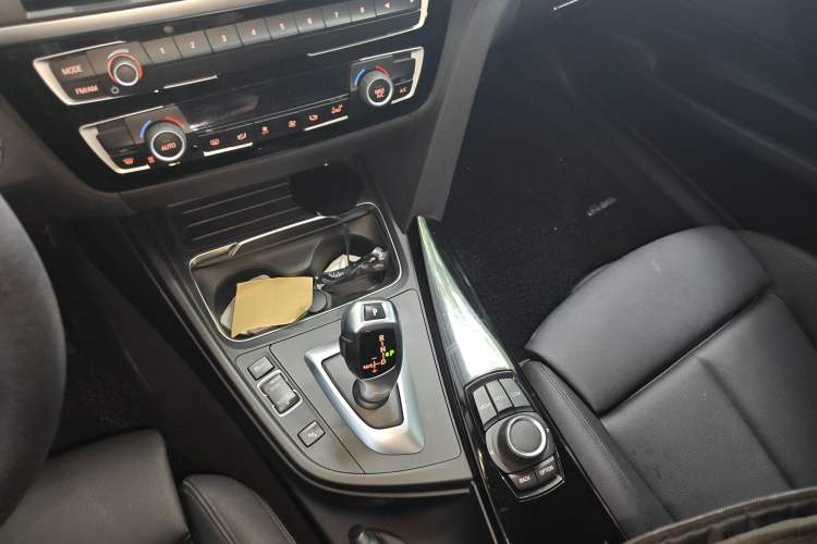 Used BMW 3 Series GT 2018 320i Sport Edition
