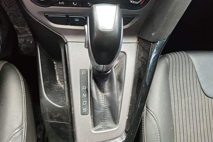 Used Ford Focus 2012 Sedan 1.6L Automatic Fashion Edition