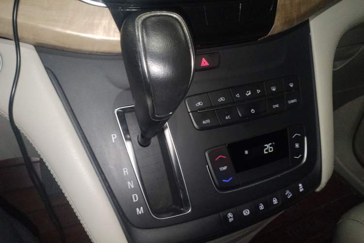 Used Buick GL8 2018 ES 28T Comfort Model China VI Standard