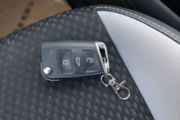 Used Volkswagen Tacqua 2023 200TSI DSG Joy-Connect Edition
