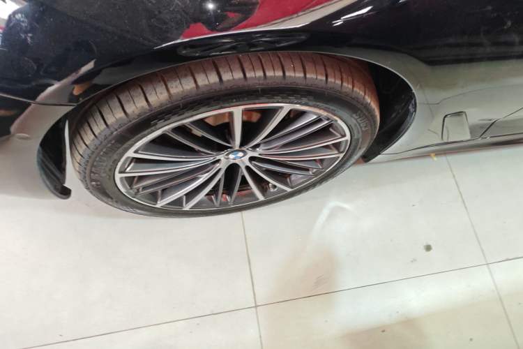 Used BMW 5 Series 2022 Restyled 530Li Leading Edition M Sport Package Exterior 4