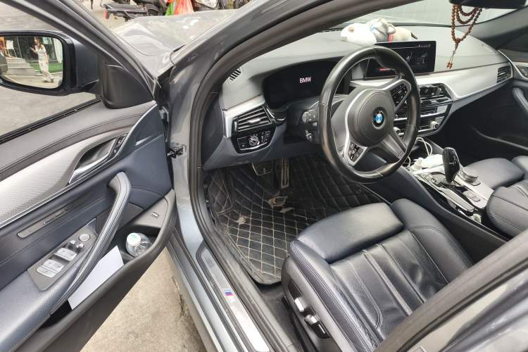 Used BMW 5 Series 2020 525i M Sport Package Driver Seat