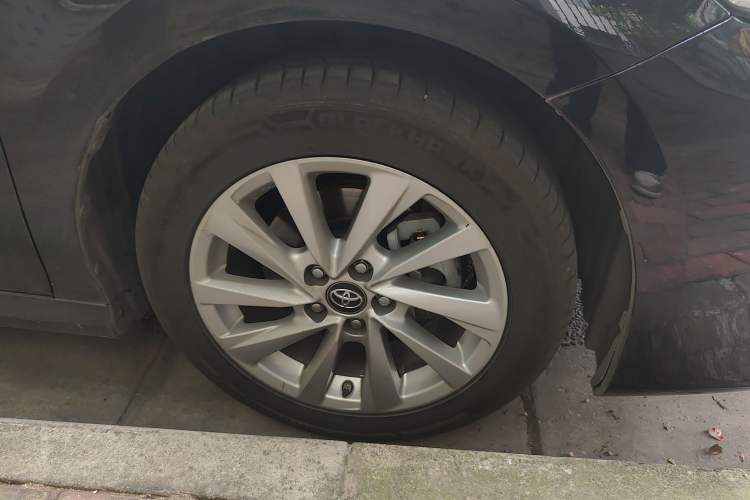 Used Toyota Camry 2022 Dual-Engine 2.5 HE Elite PLUS Edition