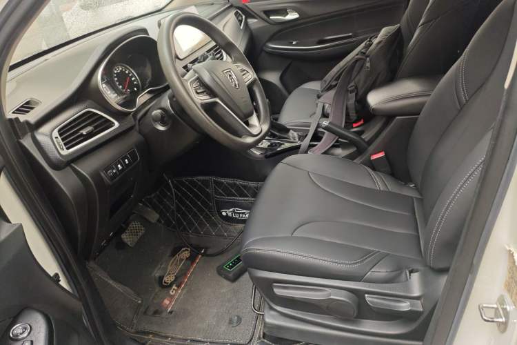 Used Baojun 730 2019 1.5T CVT Fashion Model 7 Seats China VI Emission Standard
