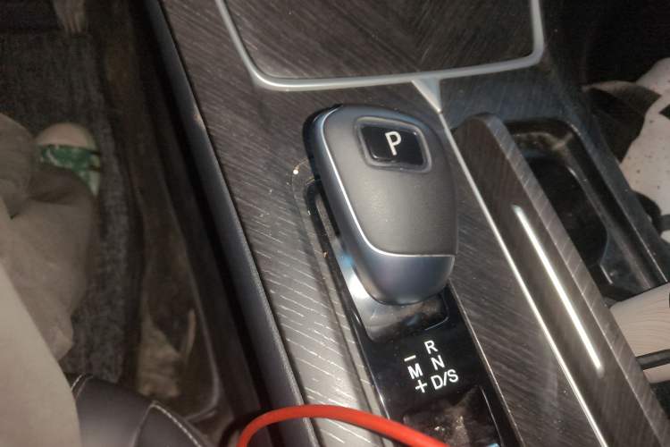 Used Venucia V 2023 260T Black Horse Edition Pro
