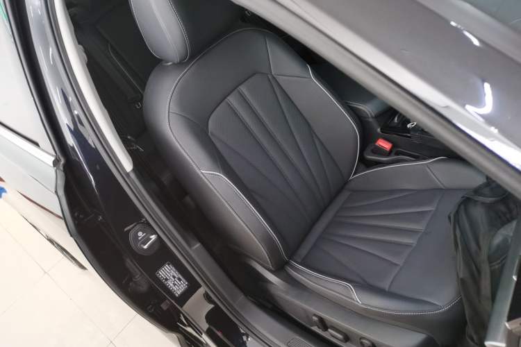 Used Volkswagen Passat 2024 330TSI Elite Edition
