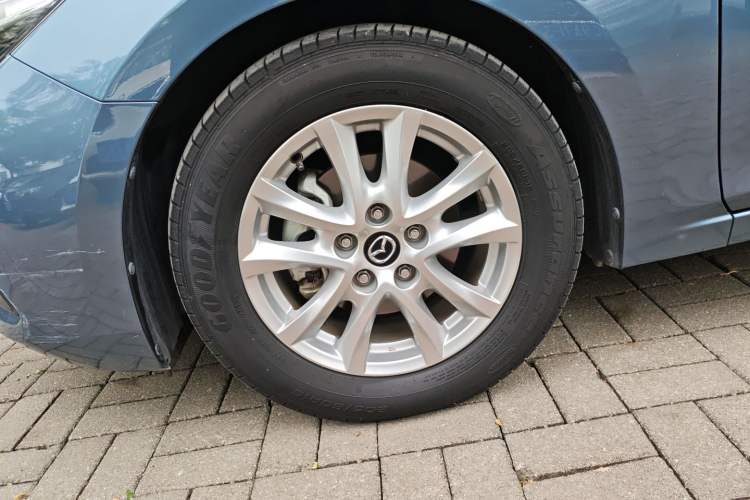 Used Mazda 3 Axela 2017 Sedan 1.5L Automatic Comfort Model Emission Standard China V