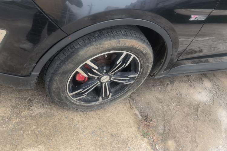 Used Zotye Domy X5 2017 Upgraded Model 1.5T Manual Luxury Edition Left Front Wheel Hub