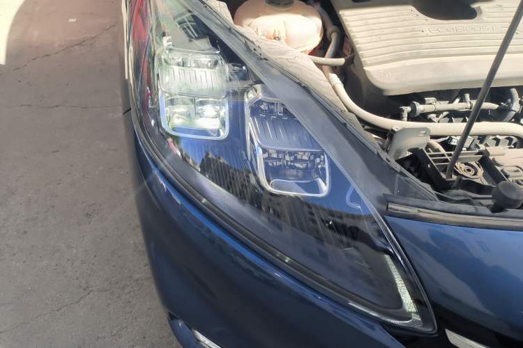 Used Ford Escape 2020 EcoBoost 245 Four-Wheel Drive Luxury Edition
