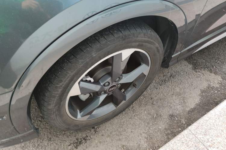 Used Audi Q3 2023 35 TFSI Fashion Dynamic Model (1.4T)
