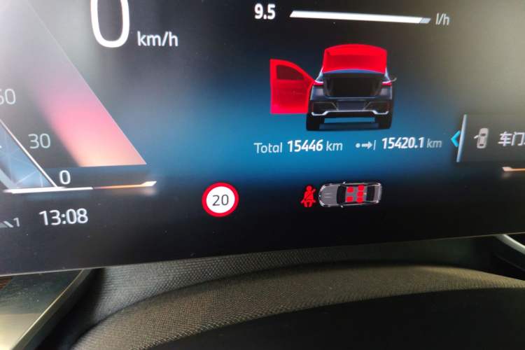 Used BMW 7 Series 2023 735Li M Sport Package Odometer Close Up