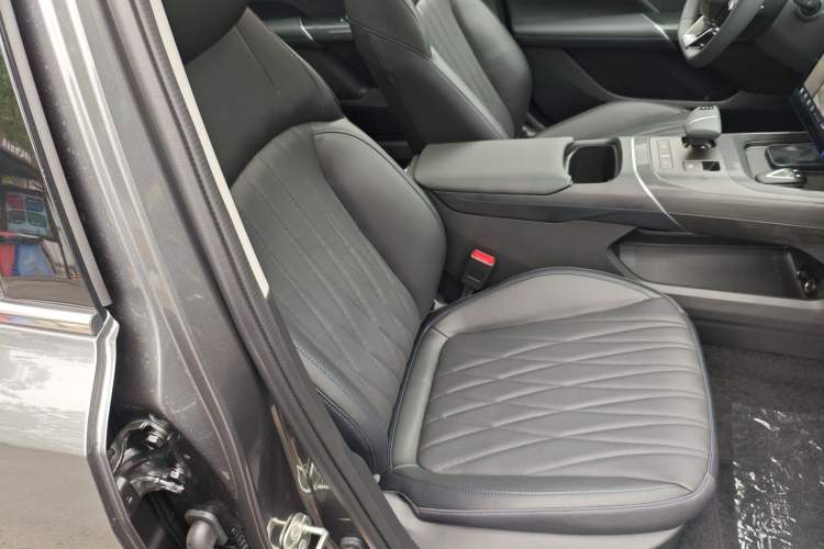 Used CHANGAN Eado 2025 Blue Whale 1.5T 500Bar Flagship Model
